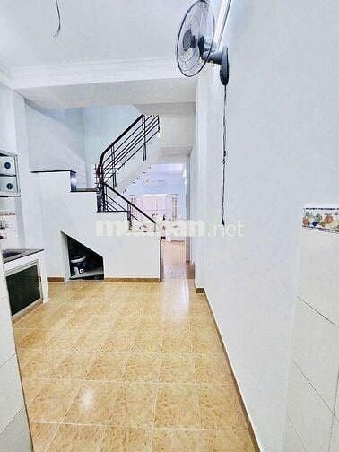 🏡 CHO THUÊ NHÀ 40M2 – Q4 – 3 TẦNG KIÊN CỐ BTCT – 9.5 Triệu / Tháng🏡