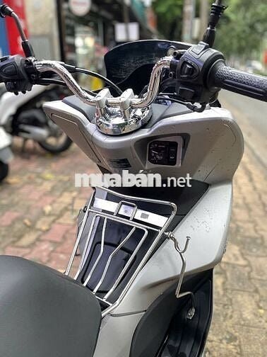 Xe máy Honda PCX 2015 màu bạc số tự động