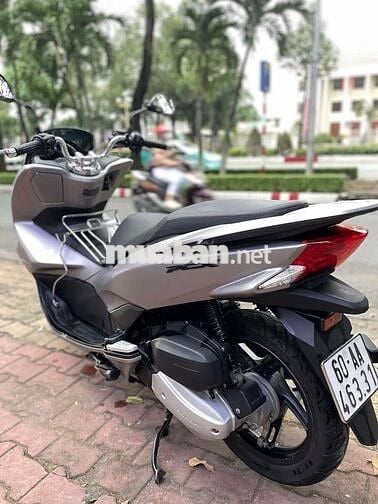 Xe máy Honda PCX 2015 màu bạc số tự động