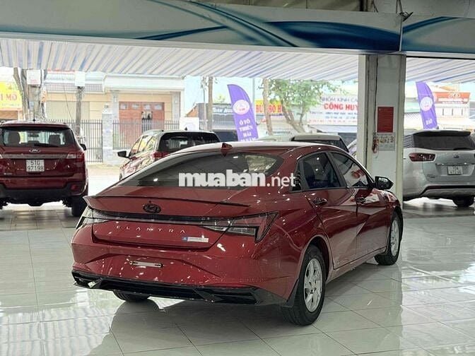 Hyundai Elantra 1.6AT 2022 màu đỏ