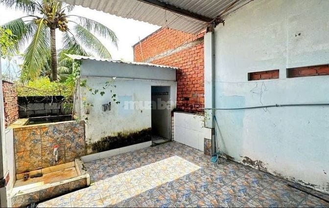 Ông Tư cần tiền nên bán nhà 150m2 ở Tân Thông Hội - Củ Chi. 900 triệu