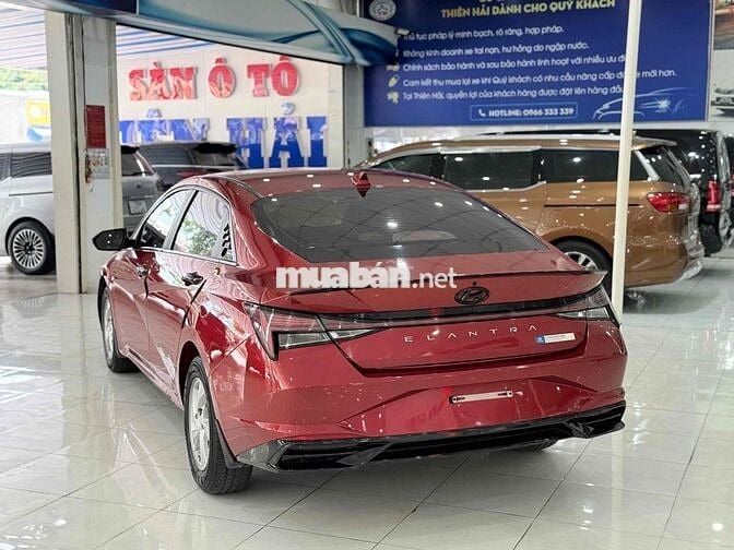 Hyundai Elantra 1.6AT 2022 màu đỏ