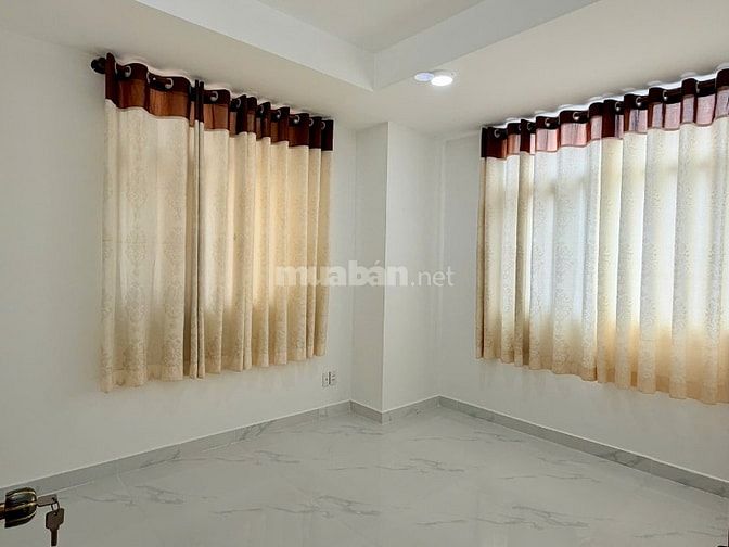 Chính chủ căn 82m2 Hoàng Kim Thế Gia, sổ hồng sẵn, nhà mới, nội thất