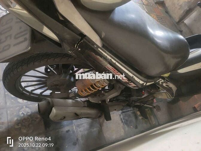 Xe máy Yamaha Jupiter màu đen đã sử dụng