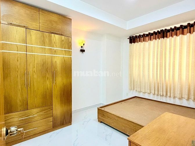 Chính chủ căn 82m2 Hoàng Kim Thế Gia, sổ hồng sẵn, nhà mới, nội thất