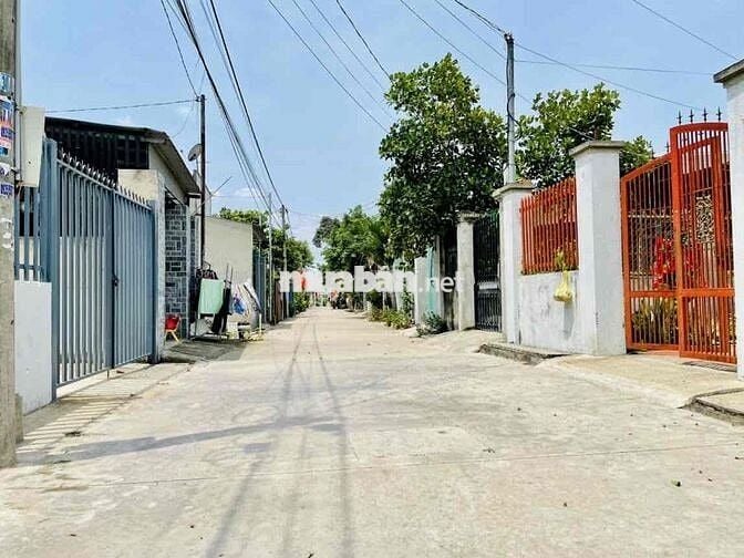 Nhà nguyên căn 2 phòng ngủ mới đường Thân Nhân Trung, Trảng Dài