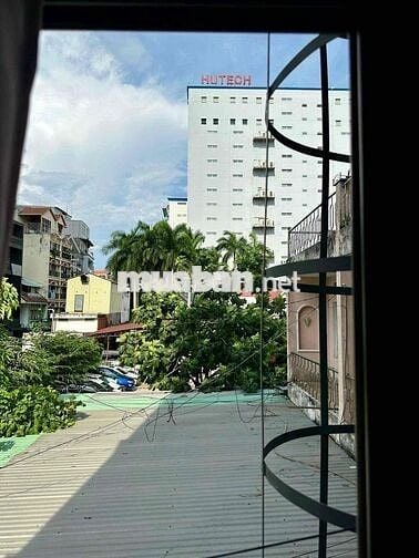 10 Bước Sang Hutech, Điện Nước Rẻ, Nhà Ít Khi Trống, Sát Metro Q1