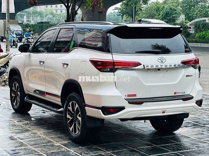 Toyota Fortuner TRD 2019 màu trắng, 86000 km