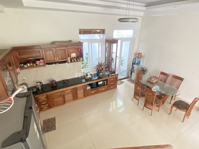 BÁN GẤP NHÀ MẶT TIỀN KHU BIỆT THỰ CAO CẤP 100M2 NGANG 5M CHỈ HƠN 10 Đ