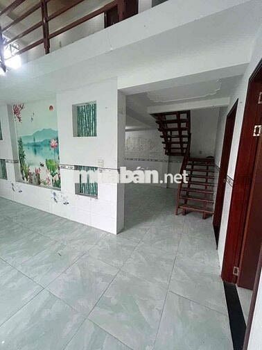 Nhà sieu rong 4 phòng Hẻm 30/4 giá tốt
