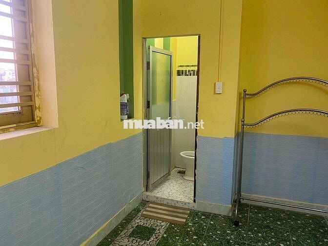 Phòng Trọ Có Máy Lạnh, Nước Nóng, Toilet Riêng Rất An Ninh