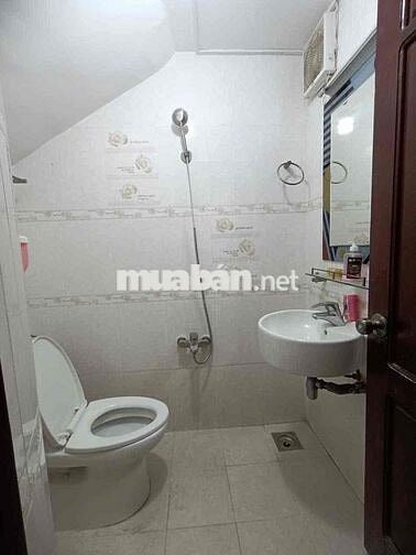CHO THUÊ CĂN HỘ TÁCH BẾP TRANG BỊ FULL NỘI THẤT Ở GIA ĐÌNH TRẺ NHÓM SV