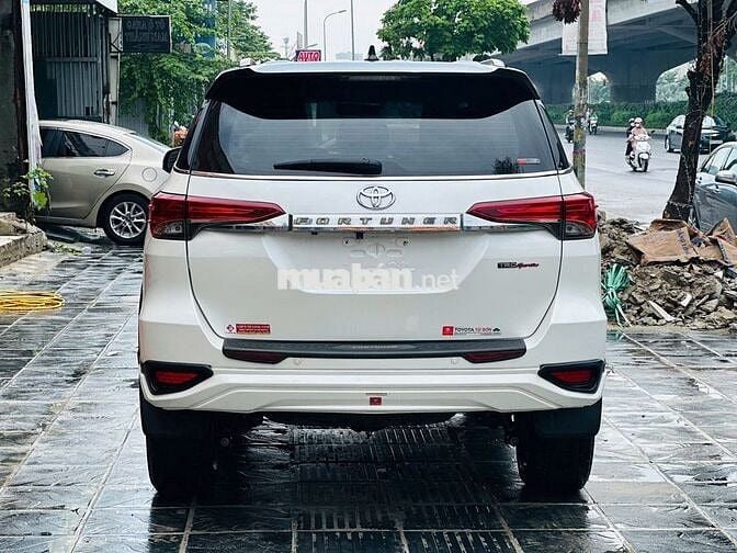 Toyota Fortuner TRD 2019 màu trắng, 86000 km