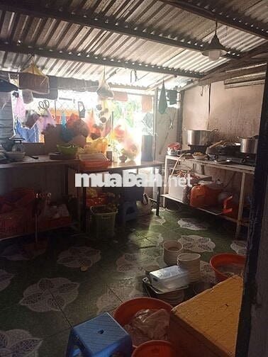 SANG QUÁN BÚN. MẶT TIỀN 100MV. GẦN DHCT CÓ PHÒNG Ở LẠI