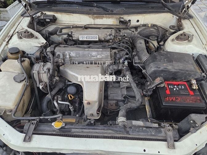 Toyota Camry 1997 LE 2.2 MT - 100 km
