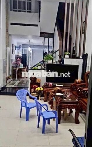 Nhà phố đẹp diện tích 69m2 Quận 12 (Gần trường học, BV, chợ)
