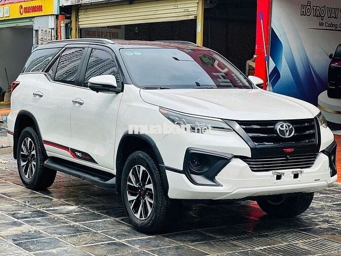 Toyota Fortuner TRD 2019 màu trắng, 86000 km