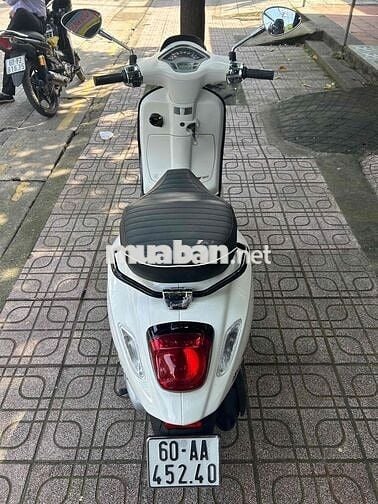 Vespa Sprint 125 ABS 2023 giá tốt