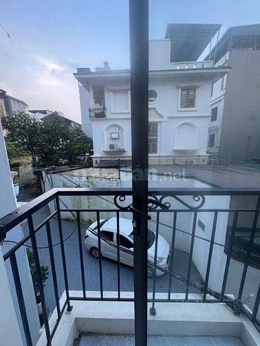 NHÀ ĐẸP LONG LANH – Ở NGAY – THẠCH BÀN LONG BIÊN 💥 37m² – NHỈNH 8 TỶ 