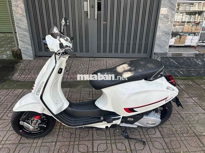 Vespa Sprint 125 ABS 2023 giá tốt