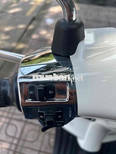 Vespa Sprint 125 ABS 2023 giá tốt