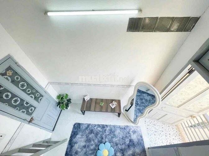 CĂN HỘ GÁC LỬNG TÁCH BẾP CÓ BAN CÔNG THOÁNG MÁT NGAY K300 TÂN BÌNH