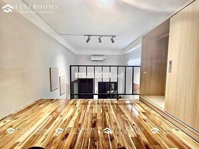 PHÒNG GÁC BAN CÔNG FULL NỘI THẤT GẦN CÔNG THƯƠNG Ở ĐƯỢC 4 NGƯỜI