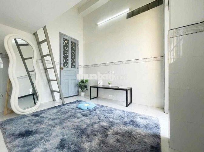 CĂN HỘ GÁC LỬNG TÁCH BẾP CÓ BAN CÔNG THOÁNG MÁT NGAY K300 TÂN BÌNH