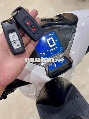 XE MÁY 68 - Honda SH 125 Cbs 2022 Trắng Lướt