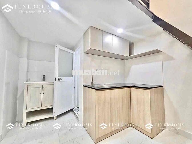 PHÒNG GÁC BAN CÔNG FULL NỘI THẤT GẦN CÔNG THƯƠNG Ở ĐƯỢC 4 NGƯỜI