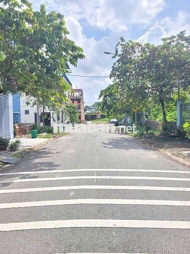 Kẹt vốn kinh doanh bán lô đất tâm huyết ngay gần Siêu thị Go Dĩ An