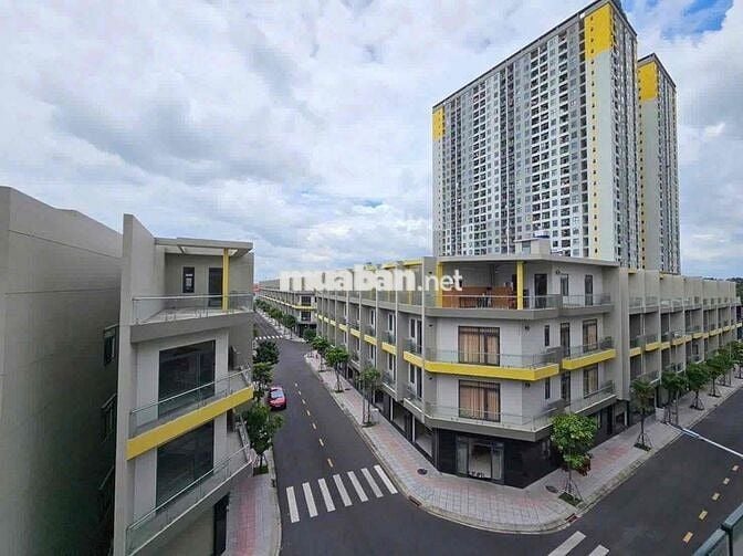 Nhà liền kề sổ sẵn hoàn thiện 100%