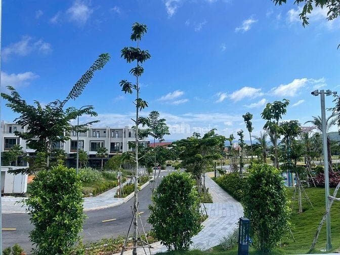 Bán nhanh căn shophouse mặt tiền Võ Nguyên Giáp  - Mũi Né Sumemrland 