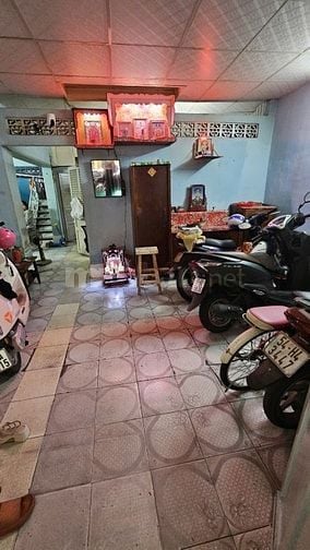 Chỉ 6,2đ Quận 5, 68m2 đủ trên sổ, hẻm 3 gác cách MT 30m, tiện xây mới.