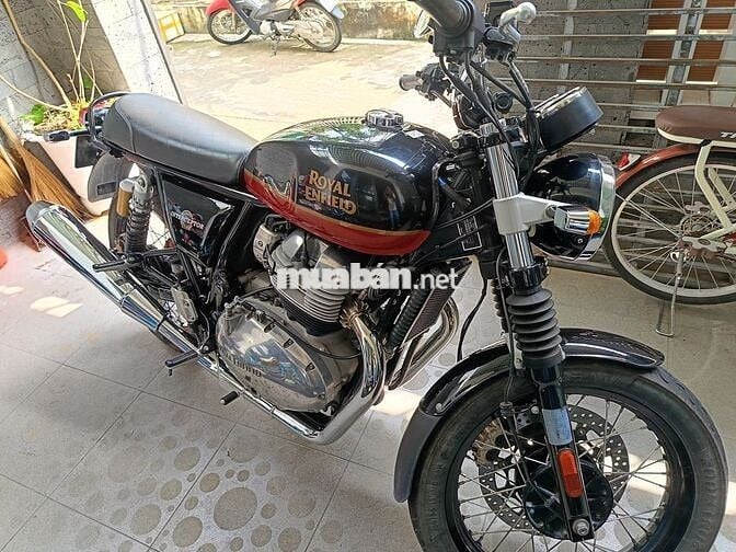 RE Intercepter 650 màu đen nguyên bản 2023
