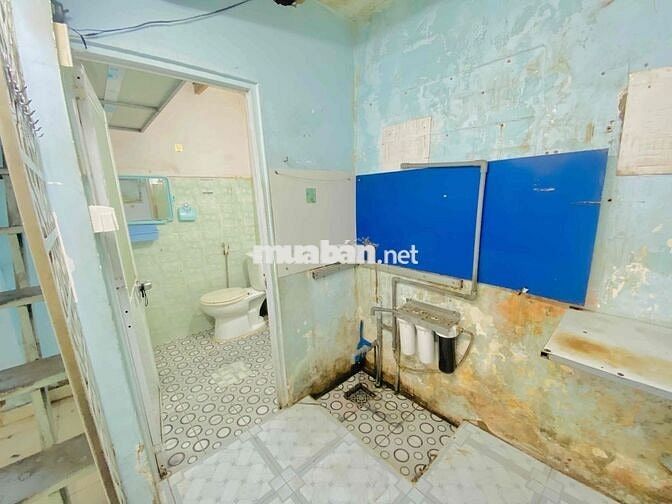 CHO THUÊ NHÀ NGUYÊN CĂN 4X10M VỊ TRÍ NGAY NGÃ 4 KINH DOANH BUÔN BÁN Q7