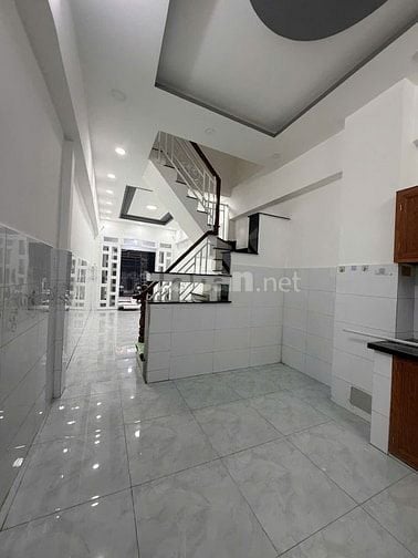 Khu VIP Quận 8 Âu Dương Lân nhà mới vào ở ngay nhà nở hậu . Hẻm xh