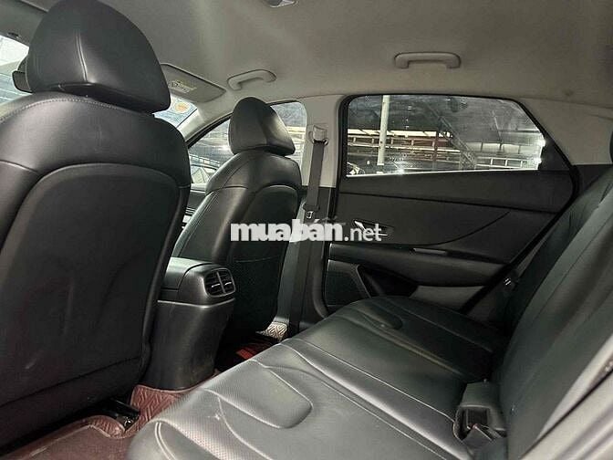 Hyundai Elantra 2022 1.6 AT Đặc biệt - 39000 km