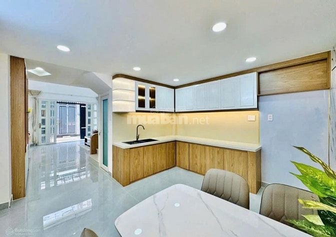 Hạ giá 300tr nhà Phan Đăng Lưu, Phú Nhuận, Giá 3TỶ9/73m2 - Hẻm rộng 5M
