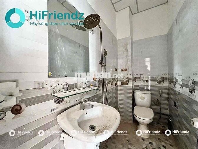 DUPLEX MỚI XÂY NỘI THẤT ĐẦY ĐỦ RỘNG 40m2 SẠCH SẼ GẦN CHỢ BAN CÔNG