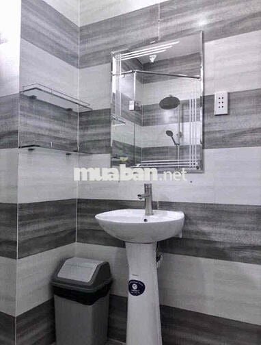 Căn Hộ 1 Pn tách bếp , thang máy , chỉ tính điện gần cầu chữ Y