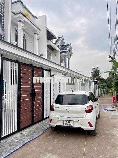 NHÀ MỚI XÂY 1TRỆT 1LẦU-SỔ HỒNG RIÊNG-HOÀN CÔNG ĐỦ-2TỶ650 CÒN BỚT
