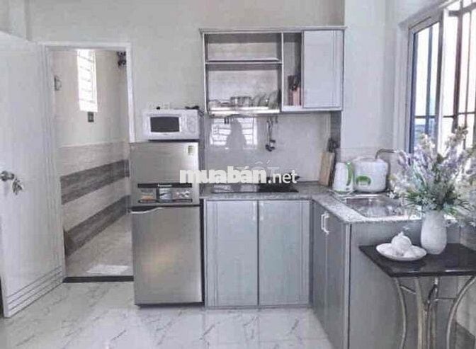 Căn Hộ 1 Pn tách bếp , thang máy , chỉ tính điện gần cầu chữ Y