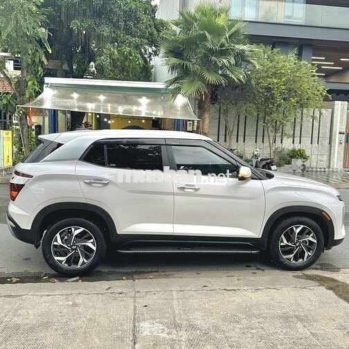 Creta Đặc Biệt 2024 lướt 16.000km, sơn zin 100%