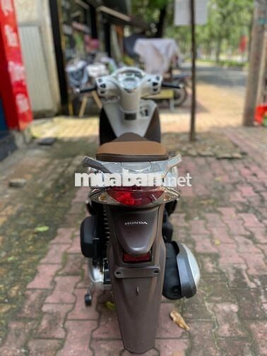 Xe máy Honda SH Mode 2016 màu Trắng Nâu