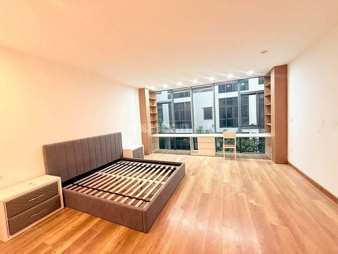 Bán nhà phân lô phố Xuân Là, Q Tây Hồ, 96m2, 6 tầng, MT 5m, thang máy
