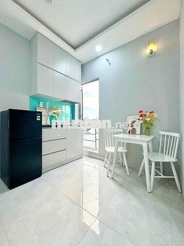 căn hộ ban công full nội thất Nguyễn văn cừ Trung tâm sg