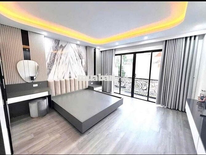 Bán nhà mặt ngõ thông, ô tô vào  Nhà ở cạnh chợ Kẻ Vẽ Đông Ngạc  Diện