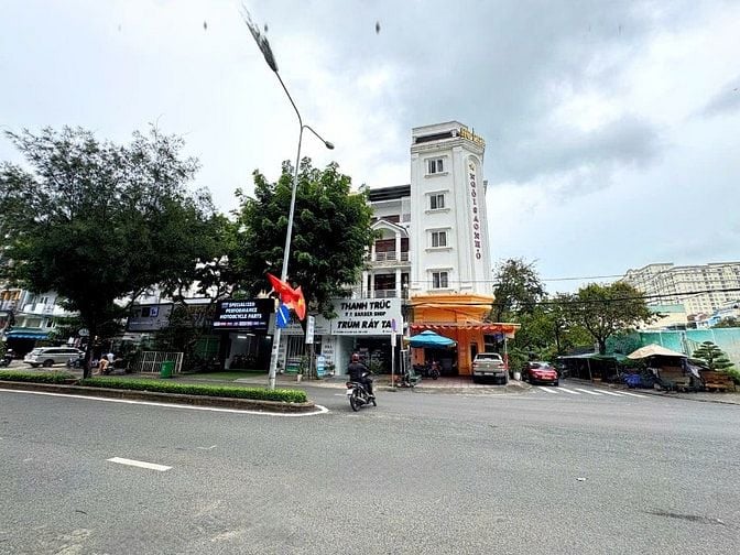 BÁN NHÀ MẶT TIỀN : 99 ĐƯỜNG SỐ 8 KDC TRUNG SƠN - X.  BÌNH HƯNG - H. BC