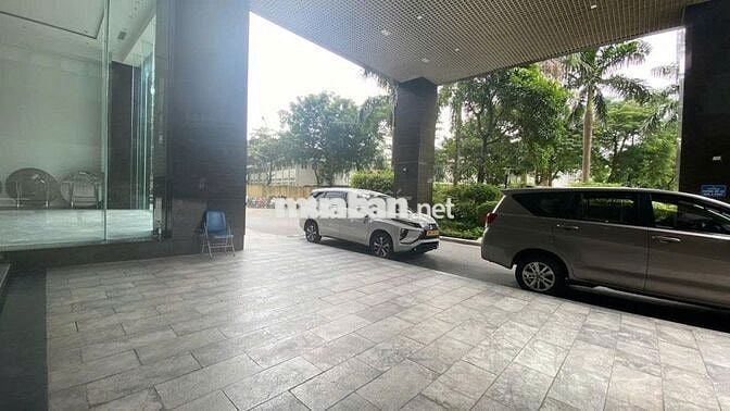 Chính chủ bán gấp CH Golden Place, Mễ Trì, 118m2, 3N,2WC, giá 11.55 tỷ